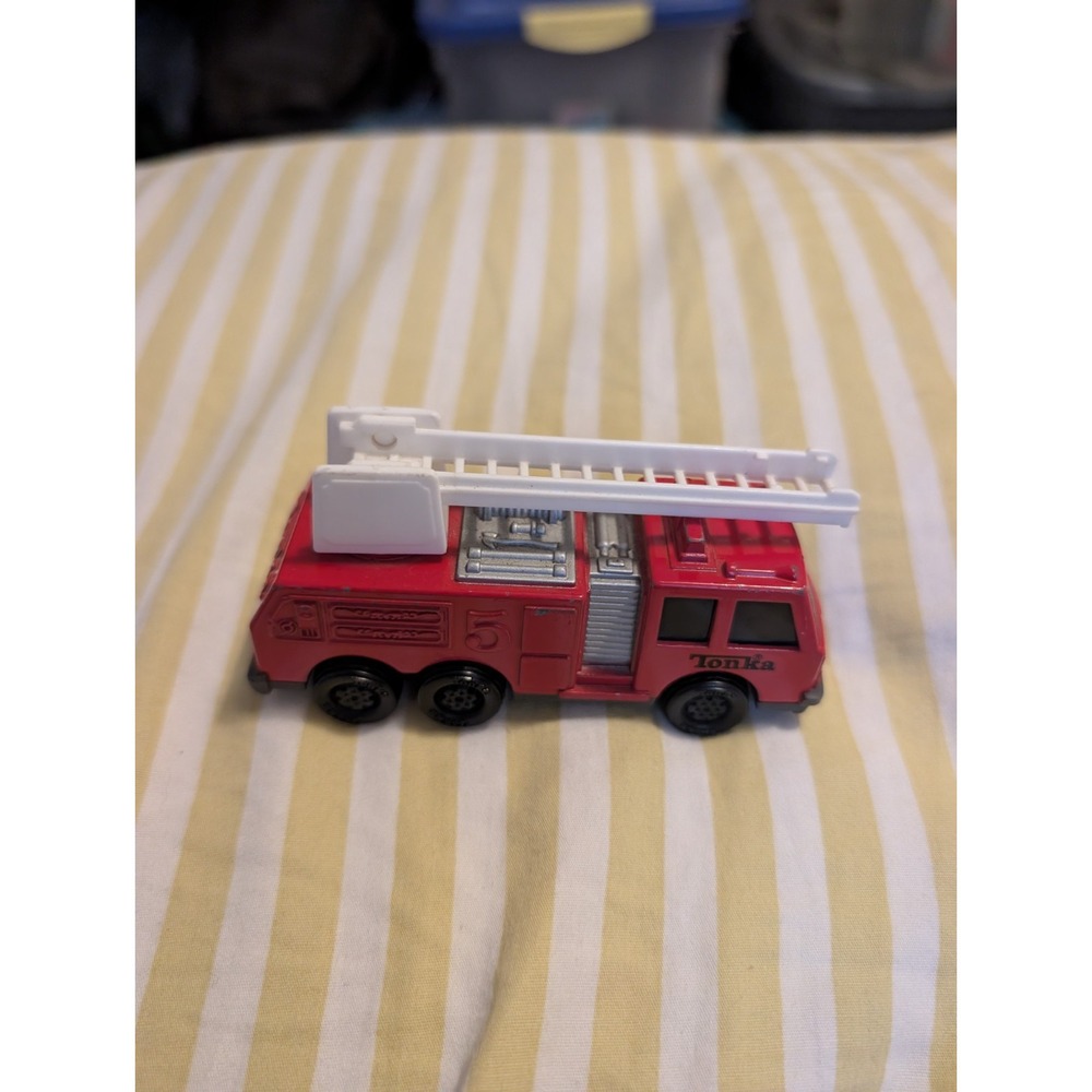 1992 Vintage Mini Tonka Metal and Plastic Fire Engine Ladder Truck Damaged